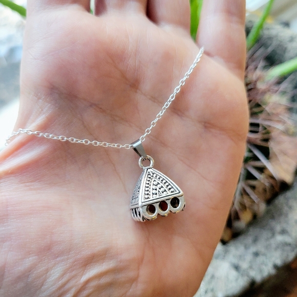 New Classic Ornate Asian Pyramid Pendant Dangle Drop Necklace - Picture 5 of 8